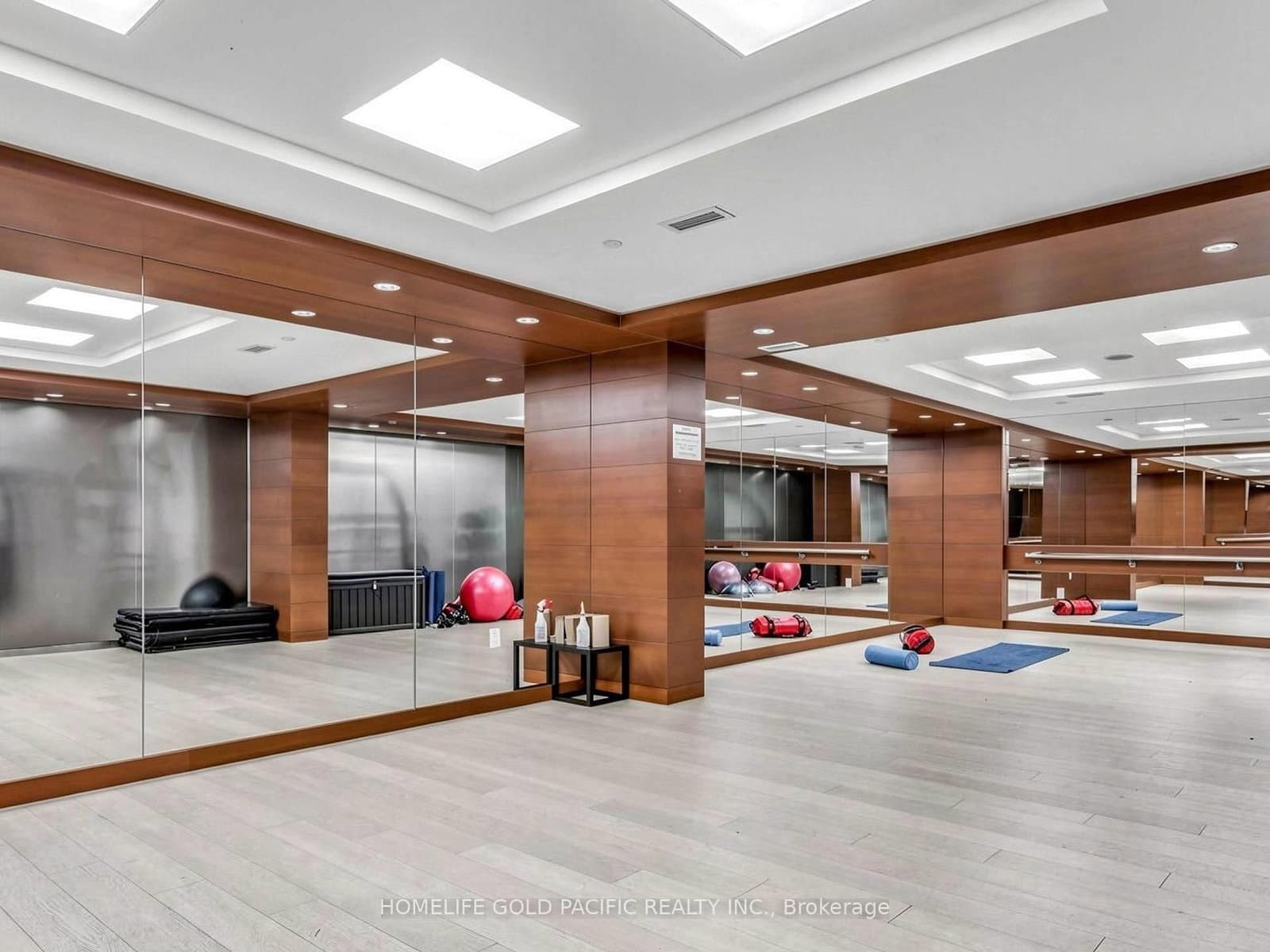 39 Queens Quay E, Unit 732 thumbnail 31