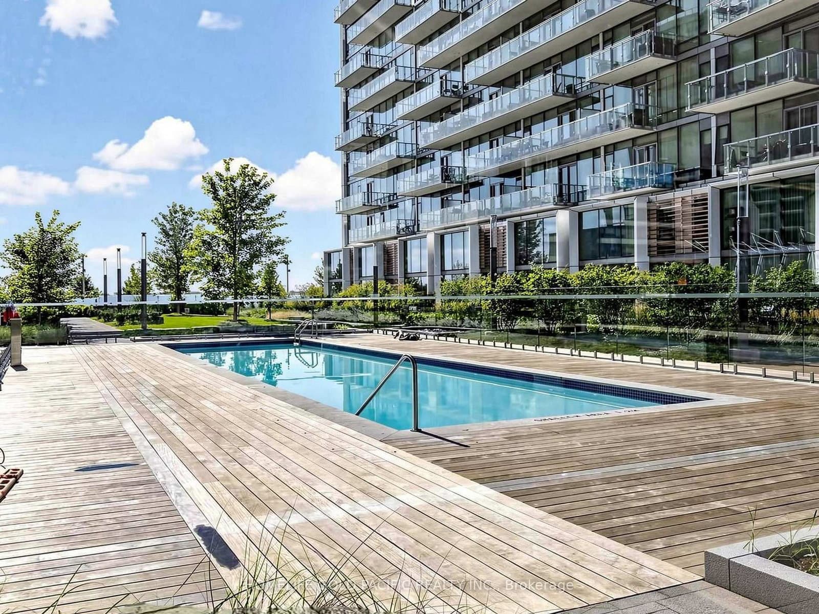 39 Queens Quay E, Unit 732 thumbnail 35