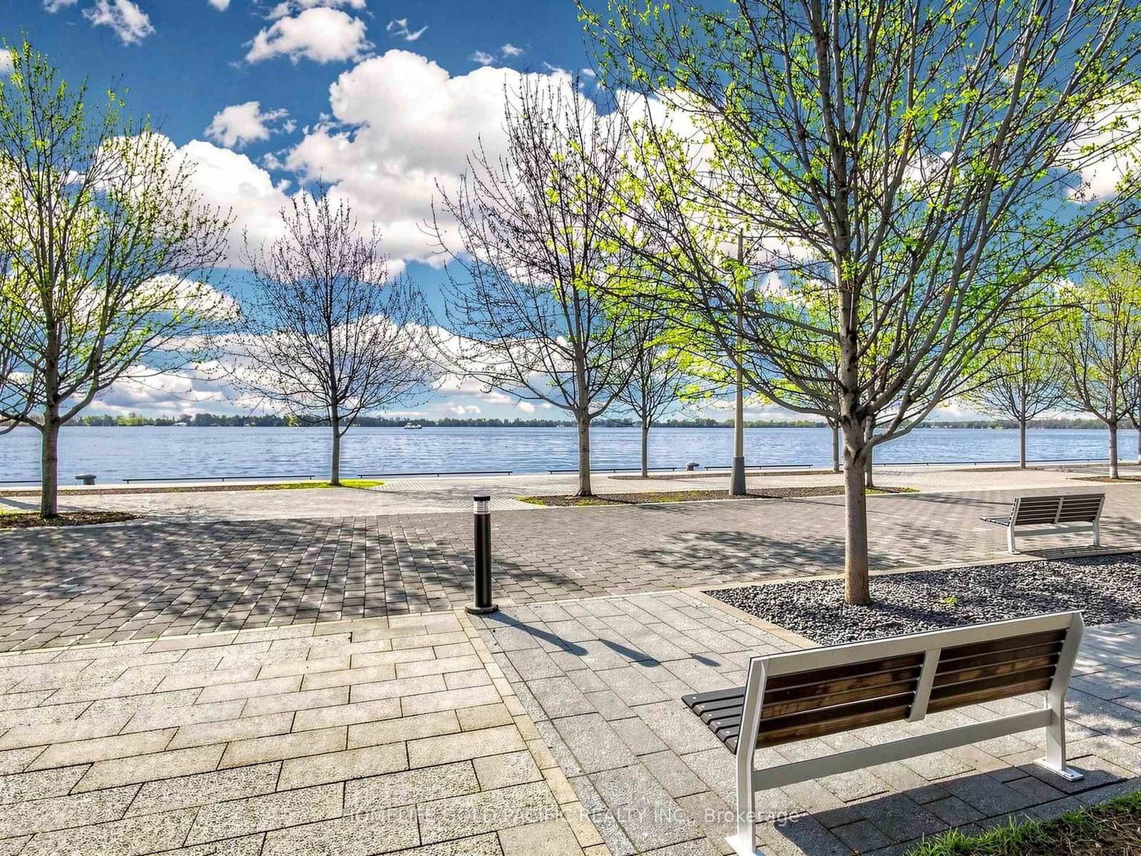 39 Queens Quay E, Unit 732 thumbnail 37