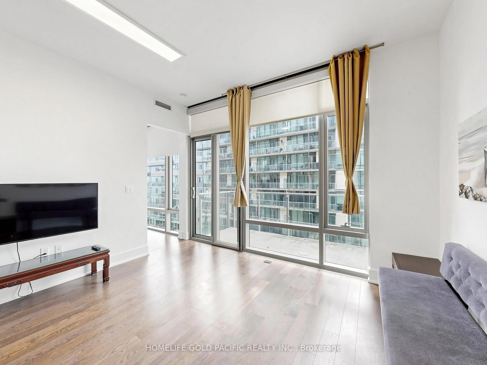 39 Queens Quay E, Unit 732 thumbnail 7