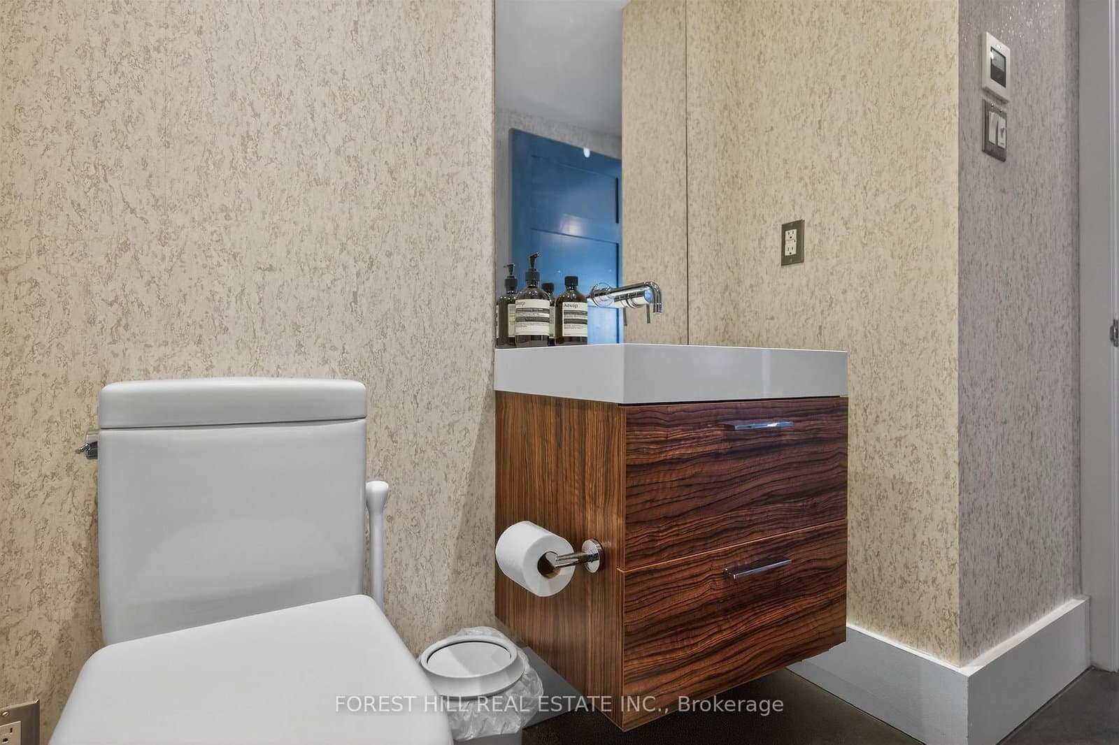 298 Jarvis Street, Unit PH 3 thumbnail 21