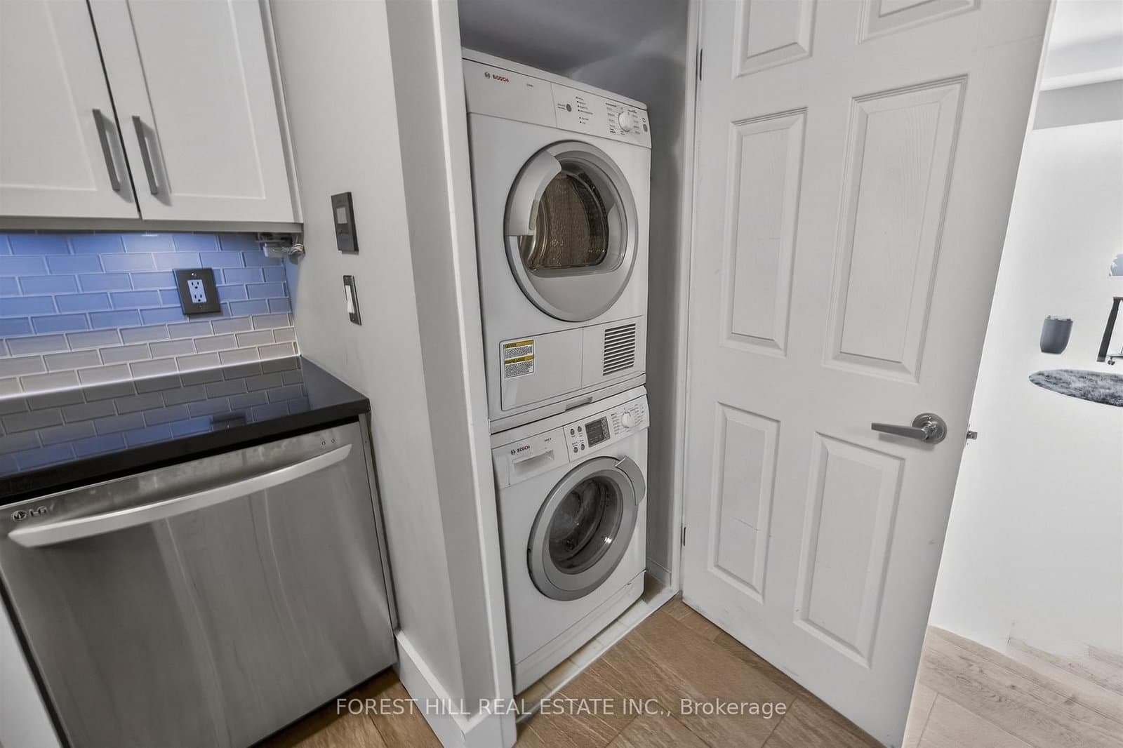 298 Jarvis Street, Unit PH 3 thumbnail 32