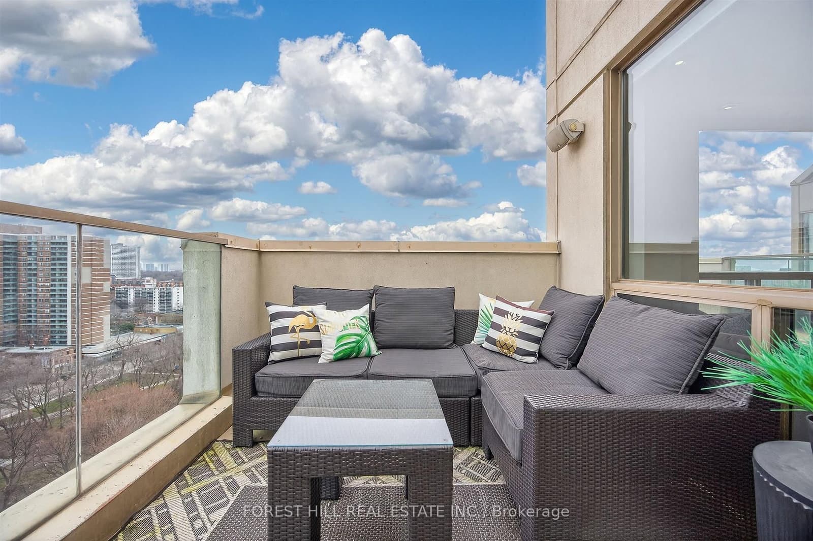 298 Jarvis Street, Unit PH 3 thumbnail 33