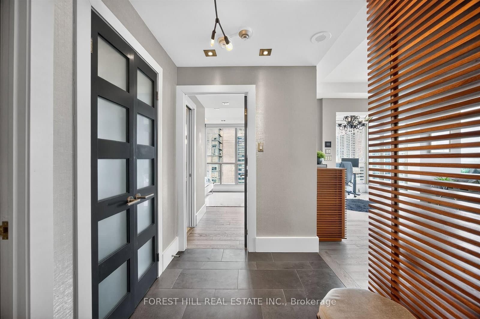 298 Jarvis Street, Unit PH 3 thumbnail 4