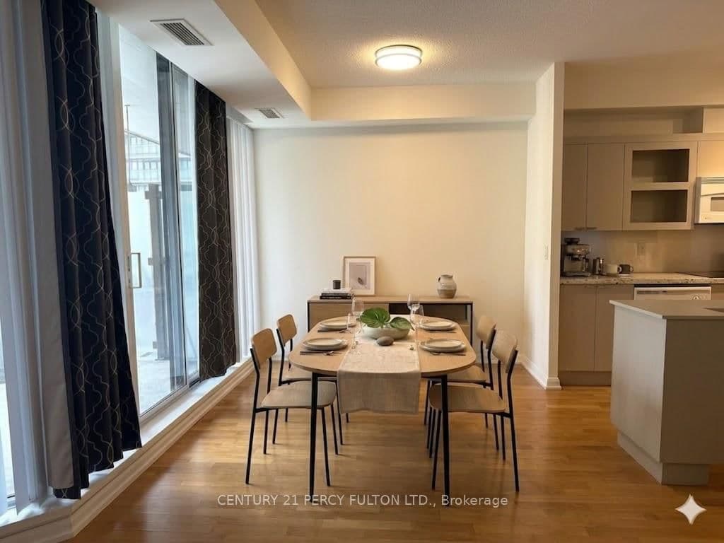 111 Elizabeth Street, Unit 1501 thumbnail 10