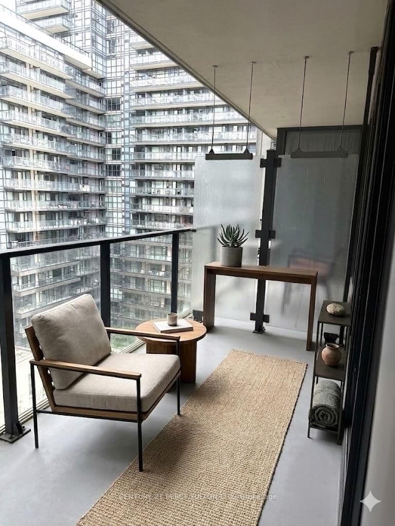 111 Elizabeth Street, Unit 1501 thumbnail 17