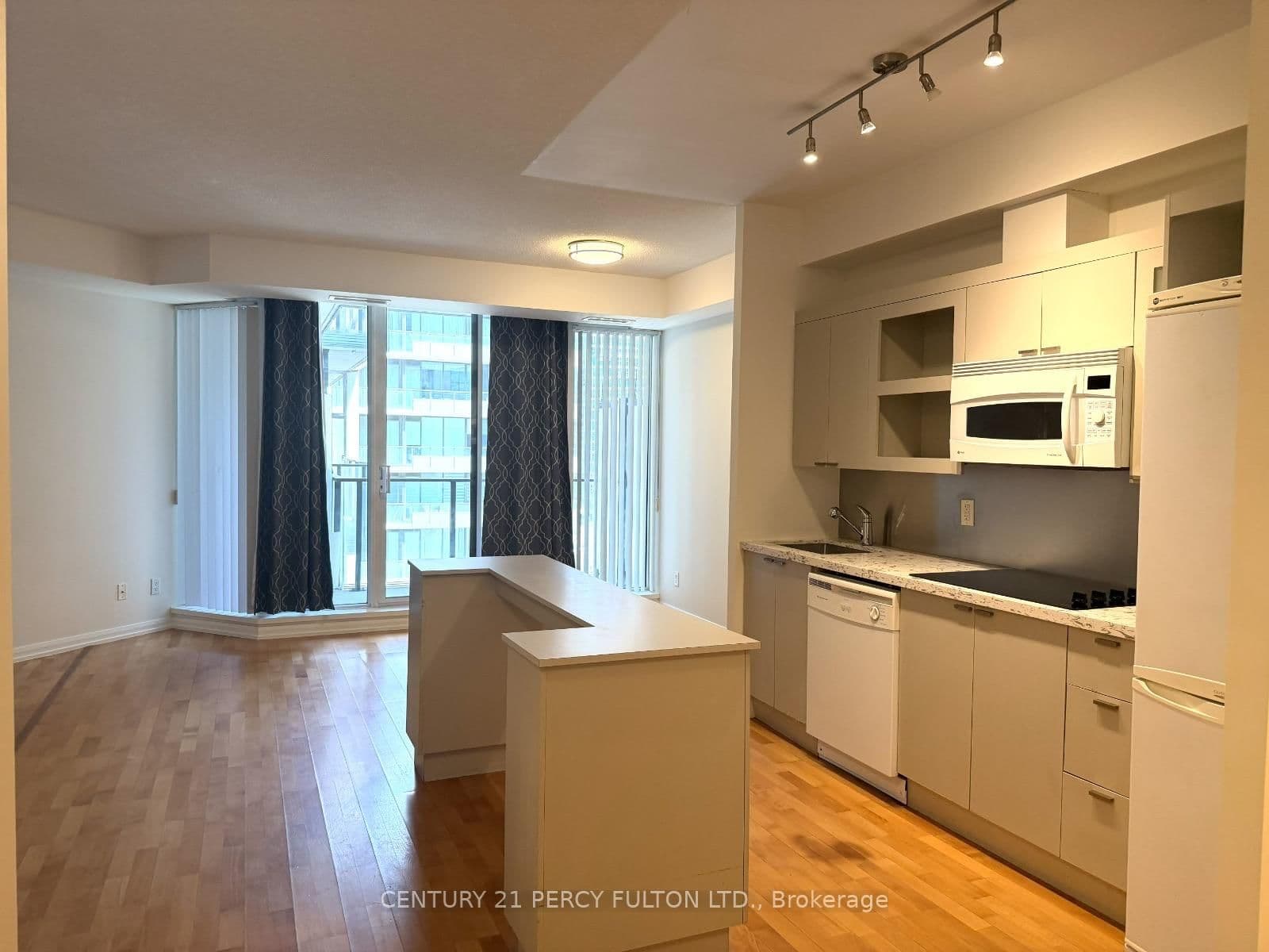 111 Elizabeth Street, Unit 1501 thumbnail 8