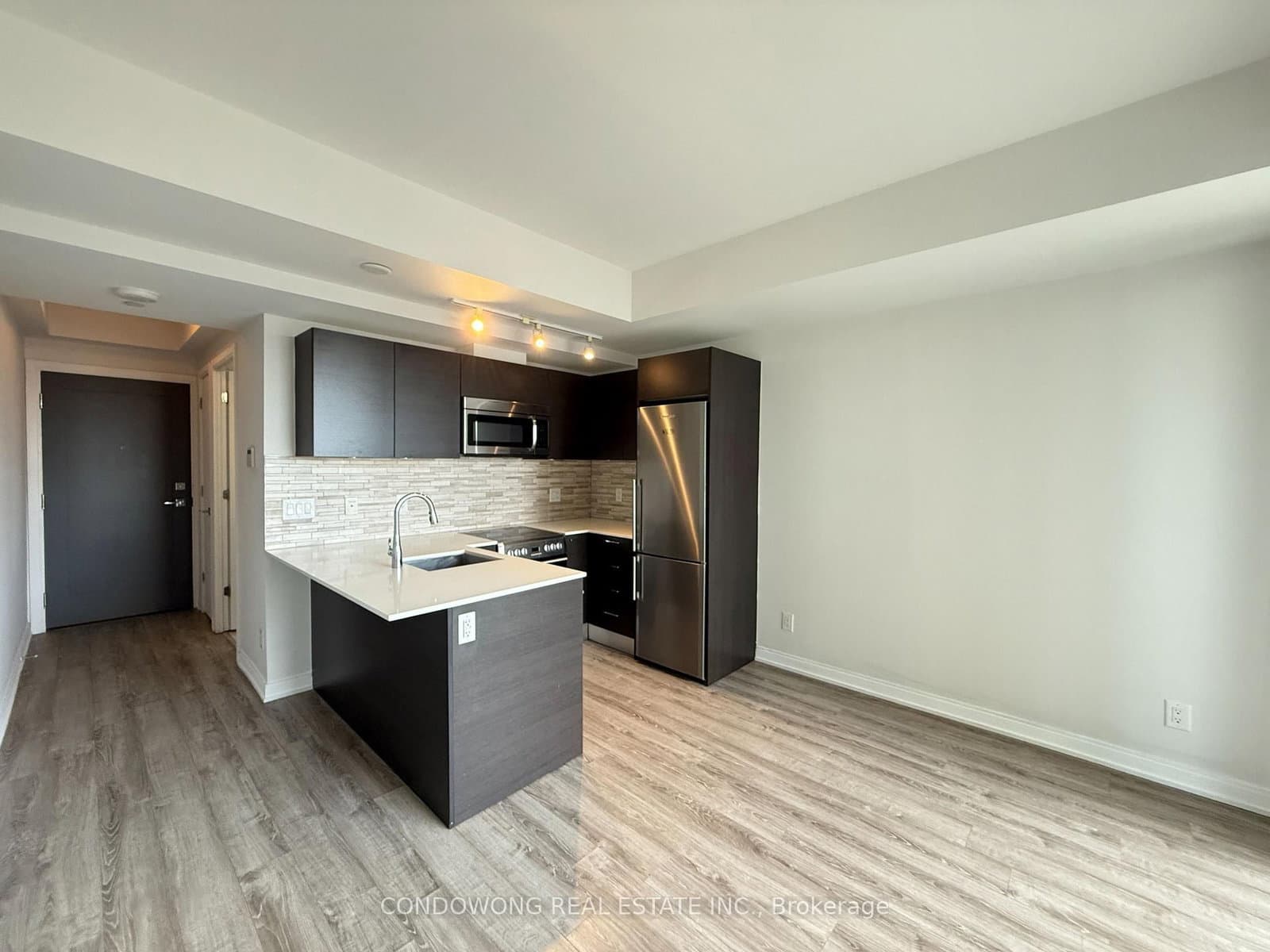 42 Charles Street E, Unit 2805 thumbnail 3