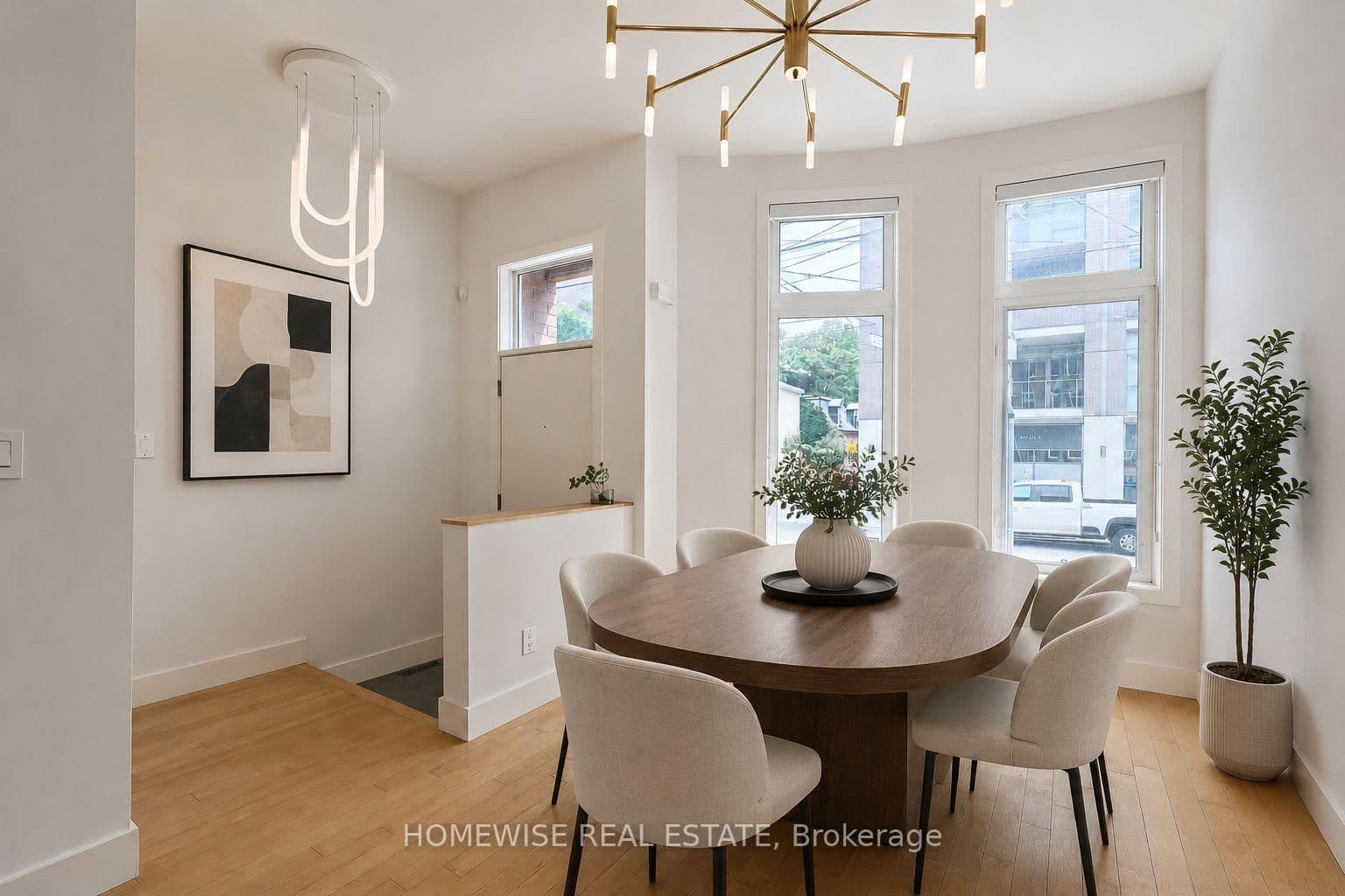 476 E King Street E thumbnail 3