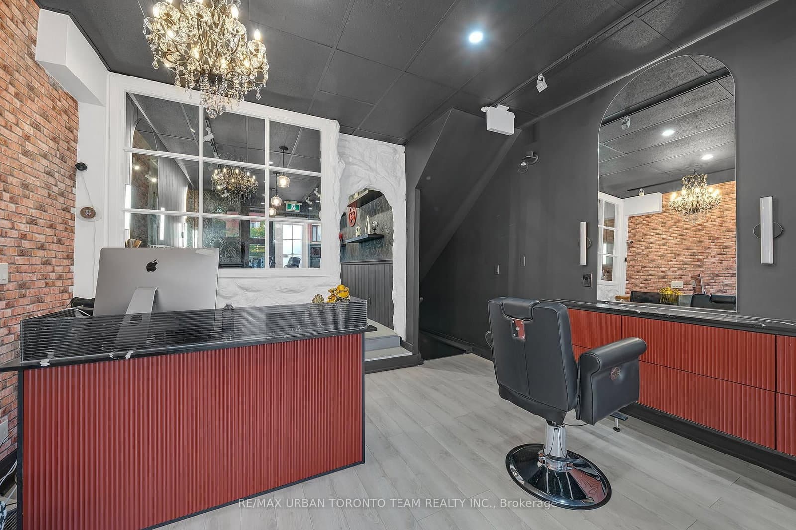 398 King Street E thumbnail 8