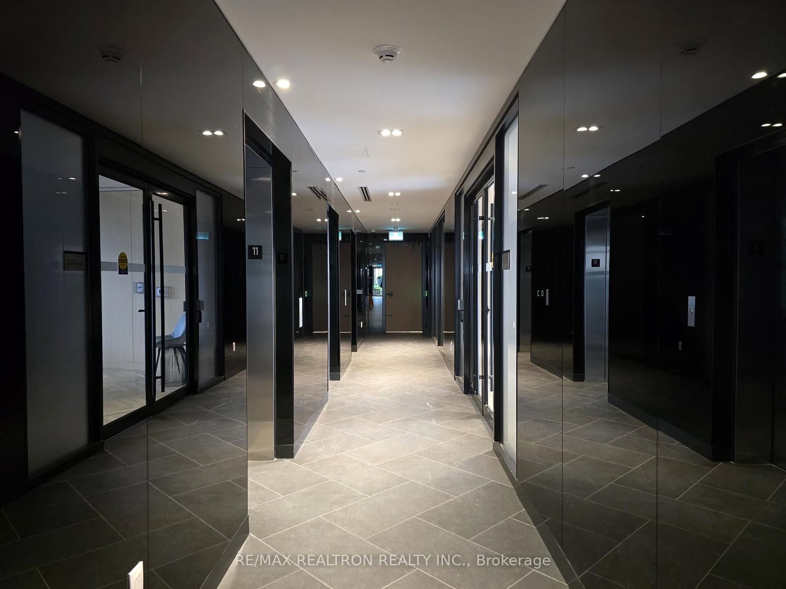 280 Dundas Street W, Unit 2509 thumbnail 25