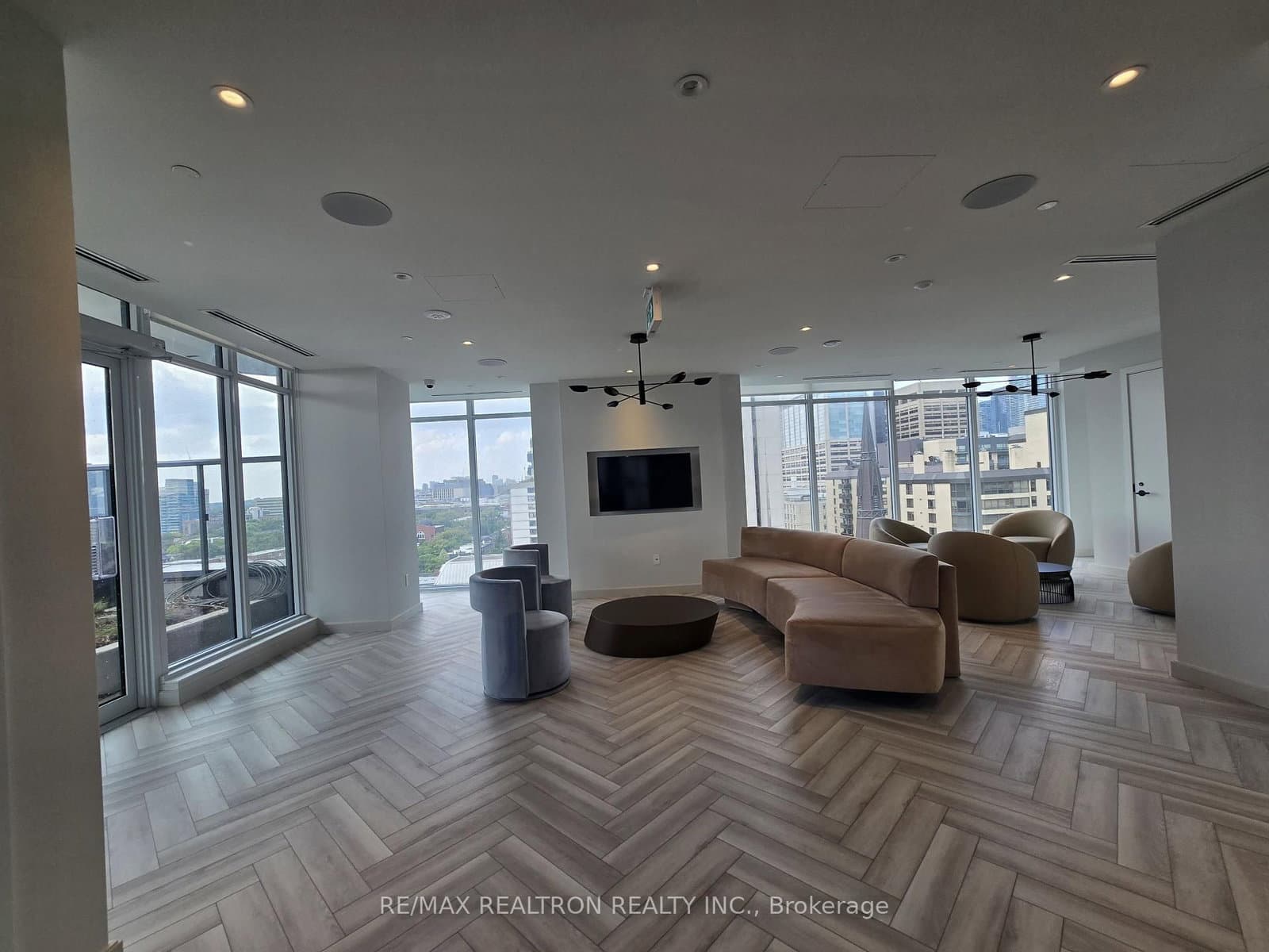280 Dundas Street W, Unit 2509 thumbnail 27