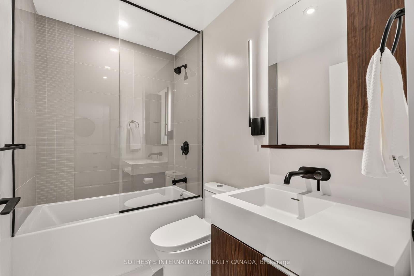 127 W BROADWAY Avenue, Unit 2302 thumbnail 8