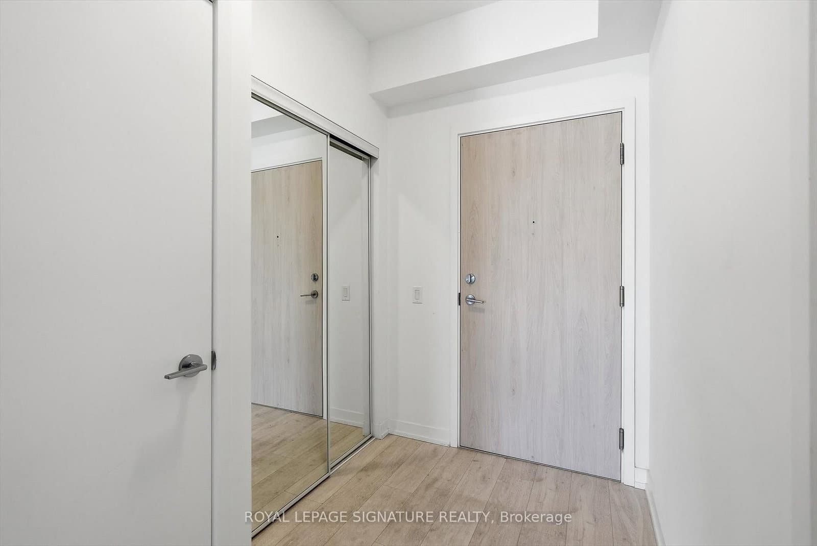 181 Sheppard Avenue E, Unit 503 thumbnail 2