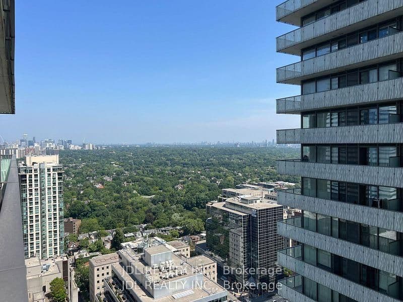 42 Charles Street E, Unit 3609 thumbnail 14