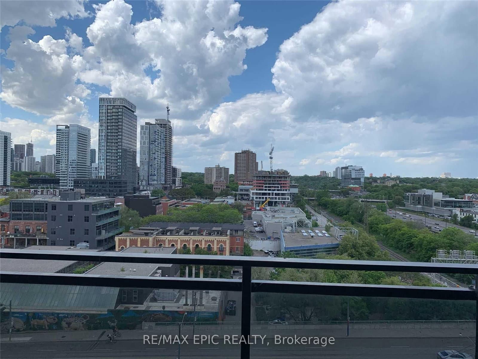 51 Trolley Crescent, Unit 1003 thumbnail 4
