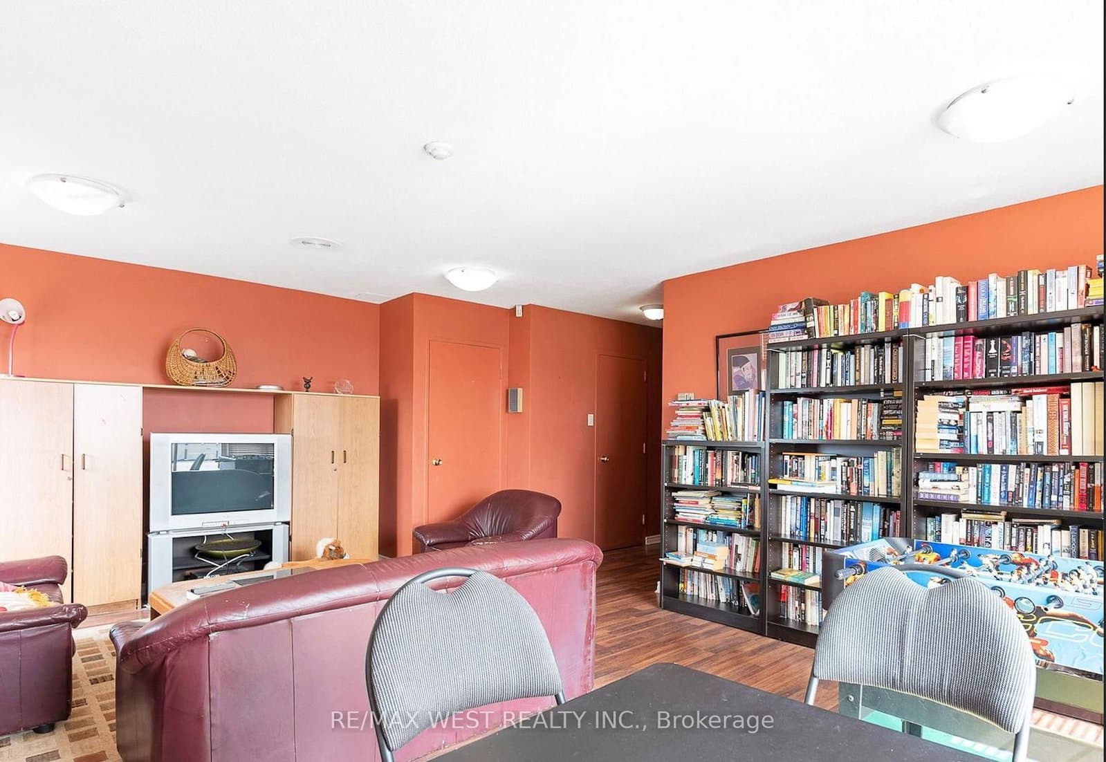 130 Neptune Drive, Unit 202 thumbnail 30