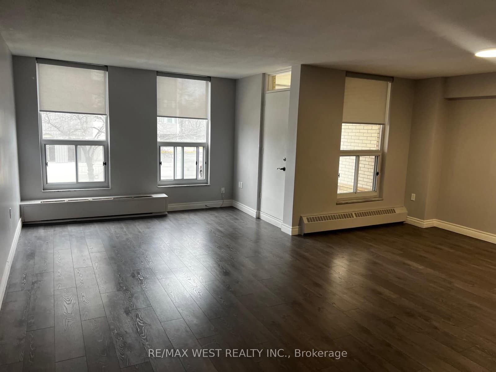 130 Neptune Drive, Unit 202 thumbnail 8