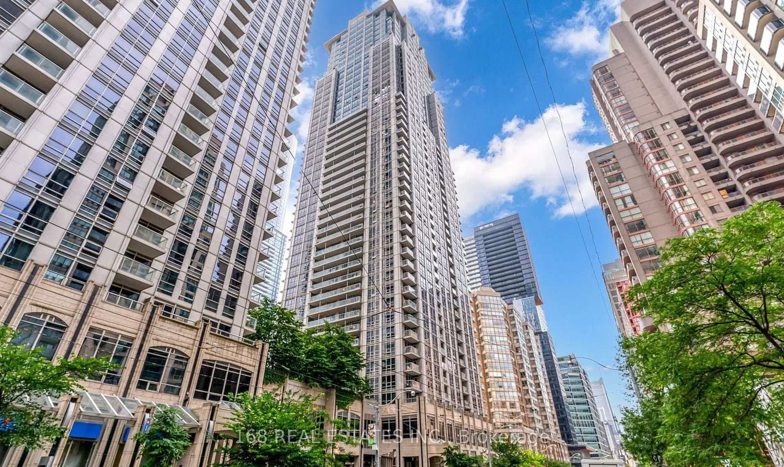 #2809 - 761 Bay Street