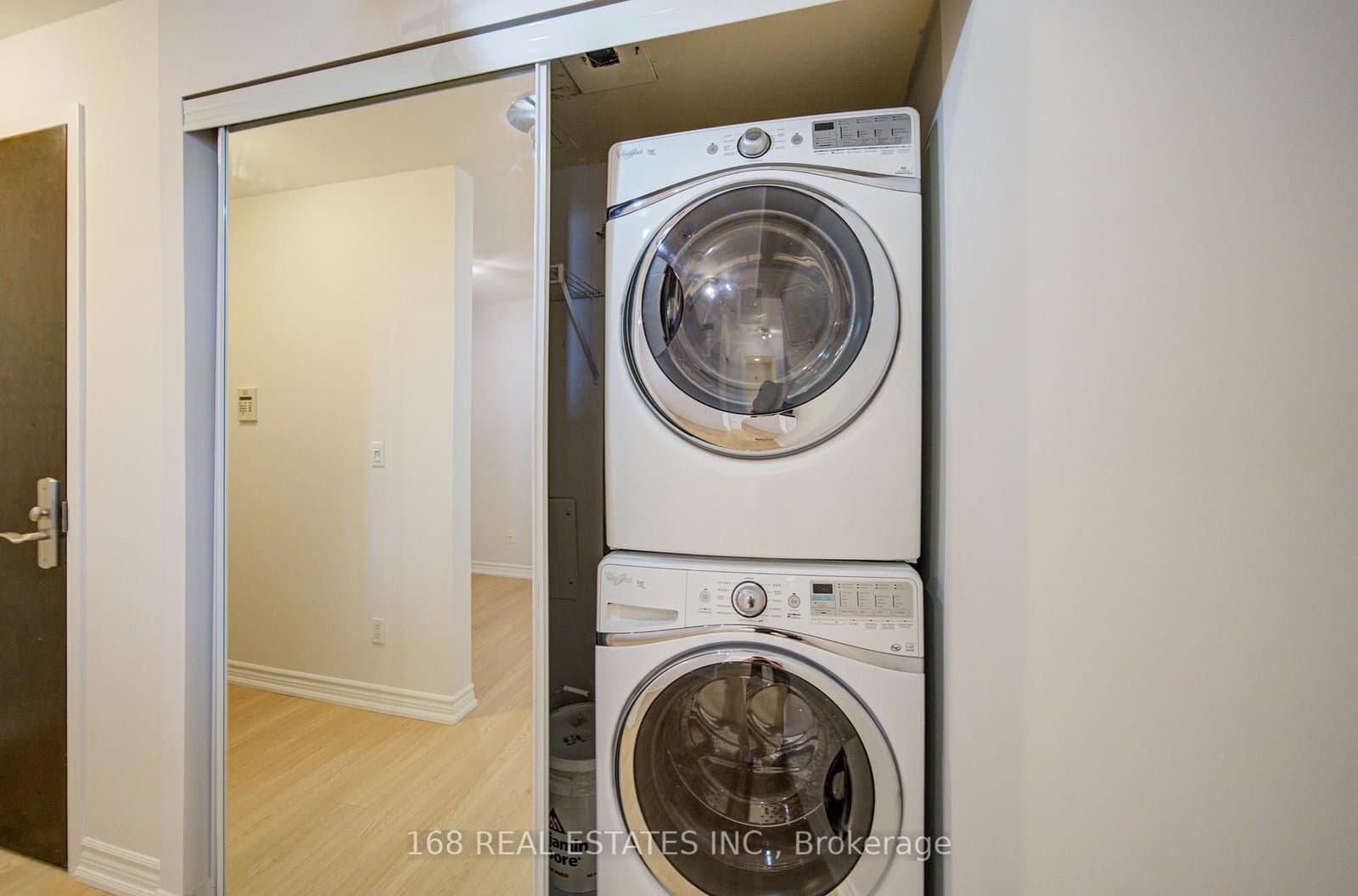 761 Bay Street, Unit 2809 thumbnail 15