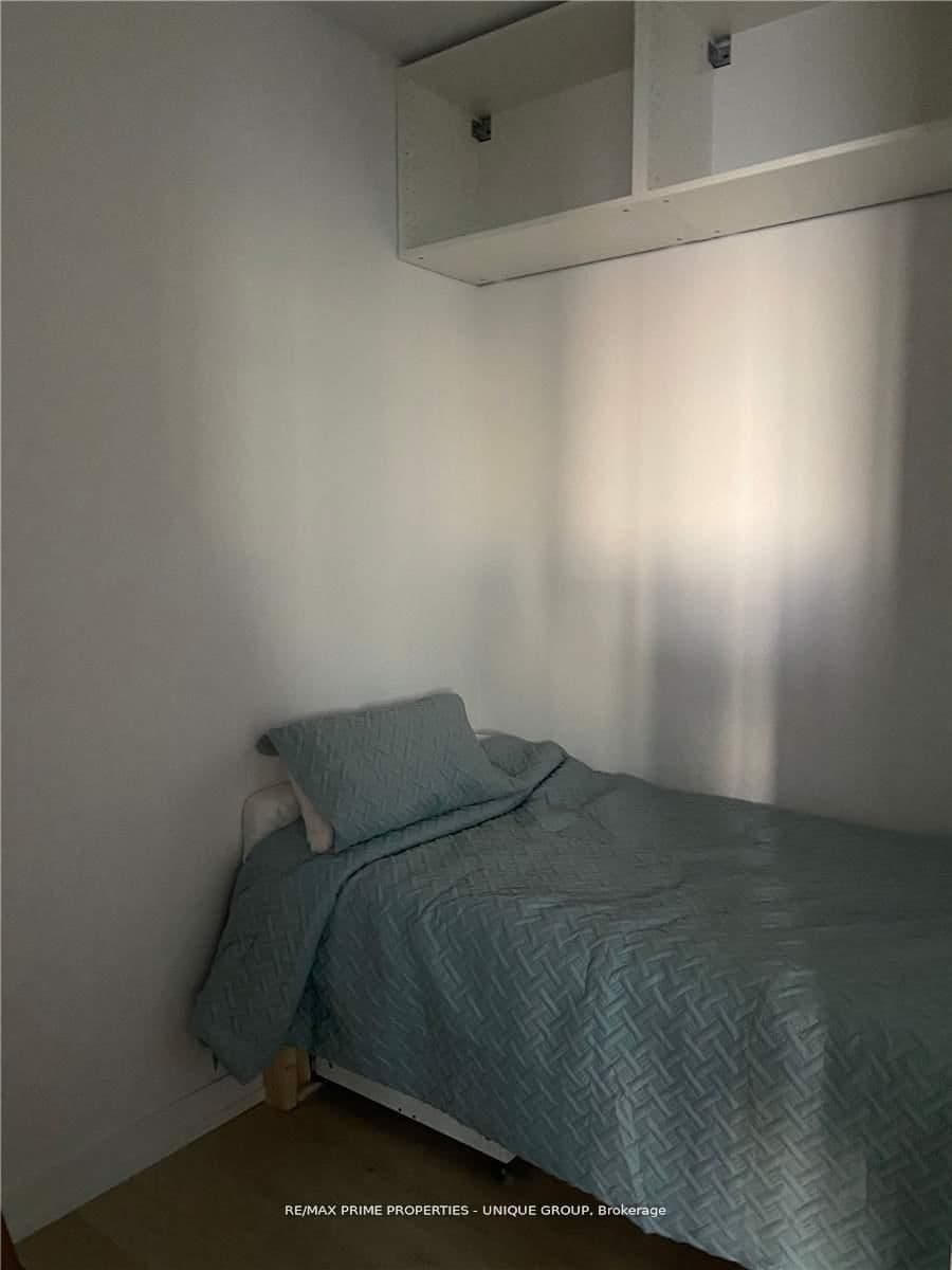 488 University Avenue, Unit 3716 thumbnail 17