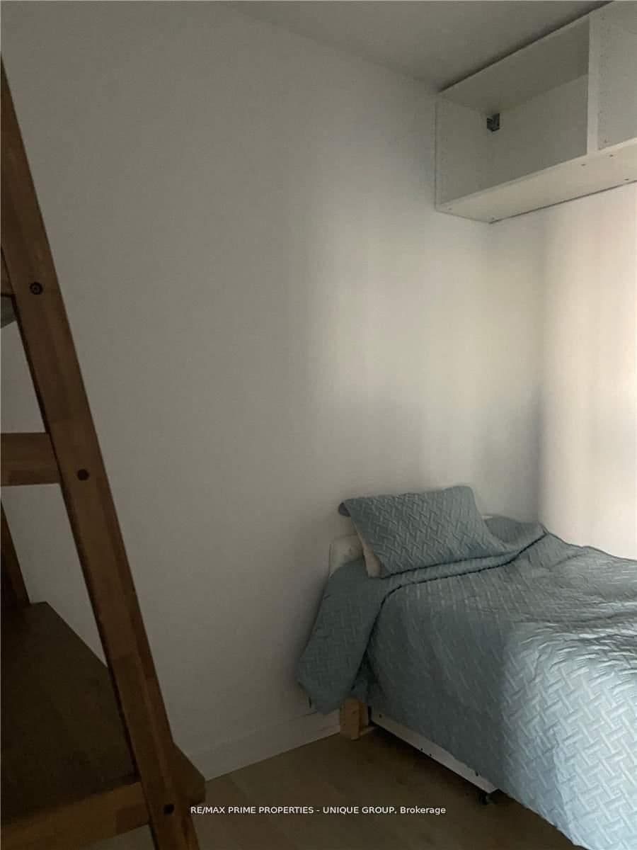 488 University Avenue, Unit 3716 thumbnail 18
