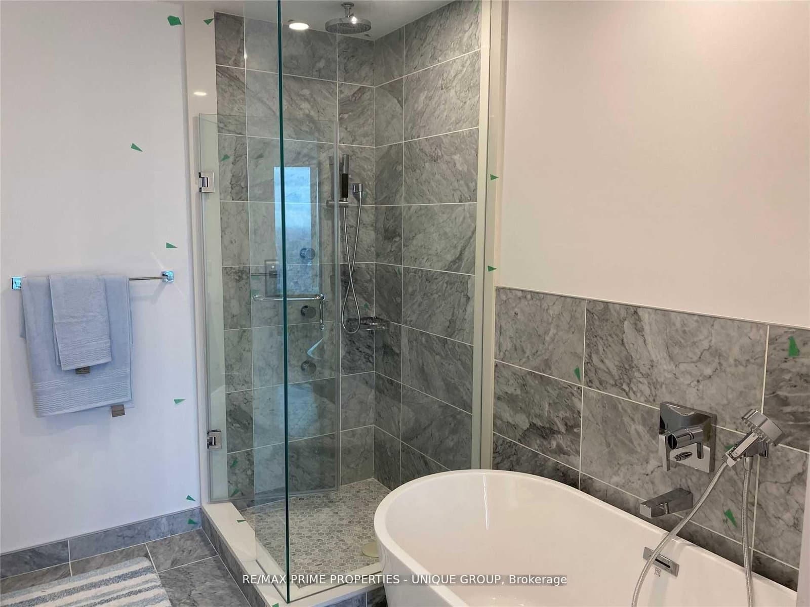 488 University Avenue, Unit 3716 thumbnail 21