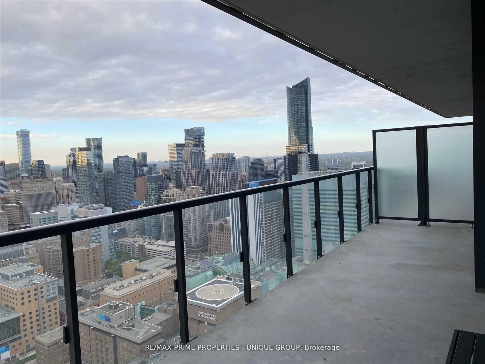 488 University Avenue, Unit 3716 thumbnail 22