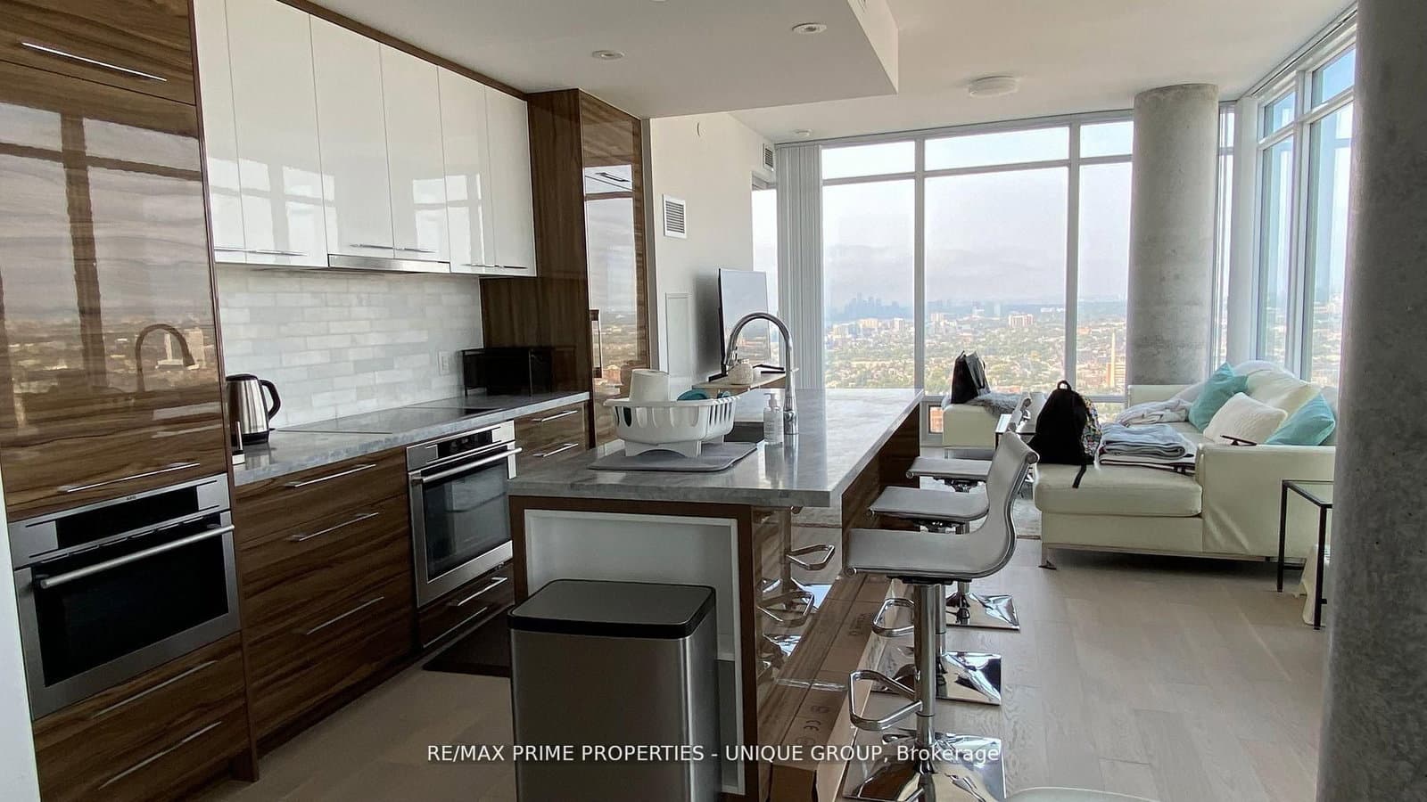 488 University Avenue, Unit 3716 thumbnail 6
