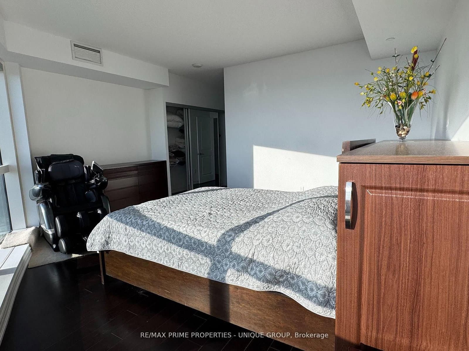 386 Yonge Street, Unit 5316 thumbnail 10