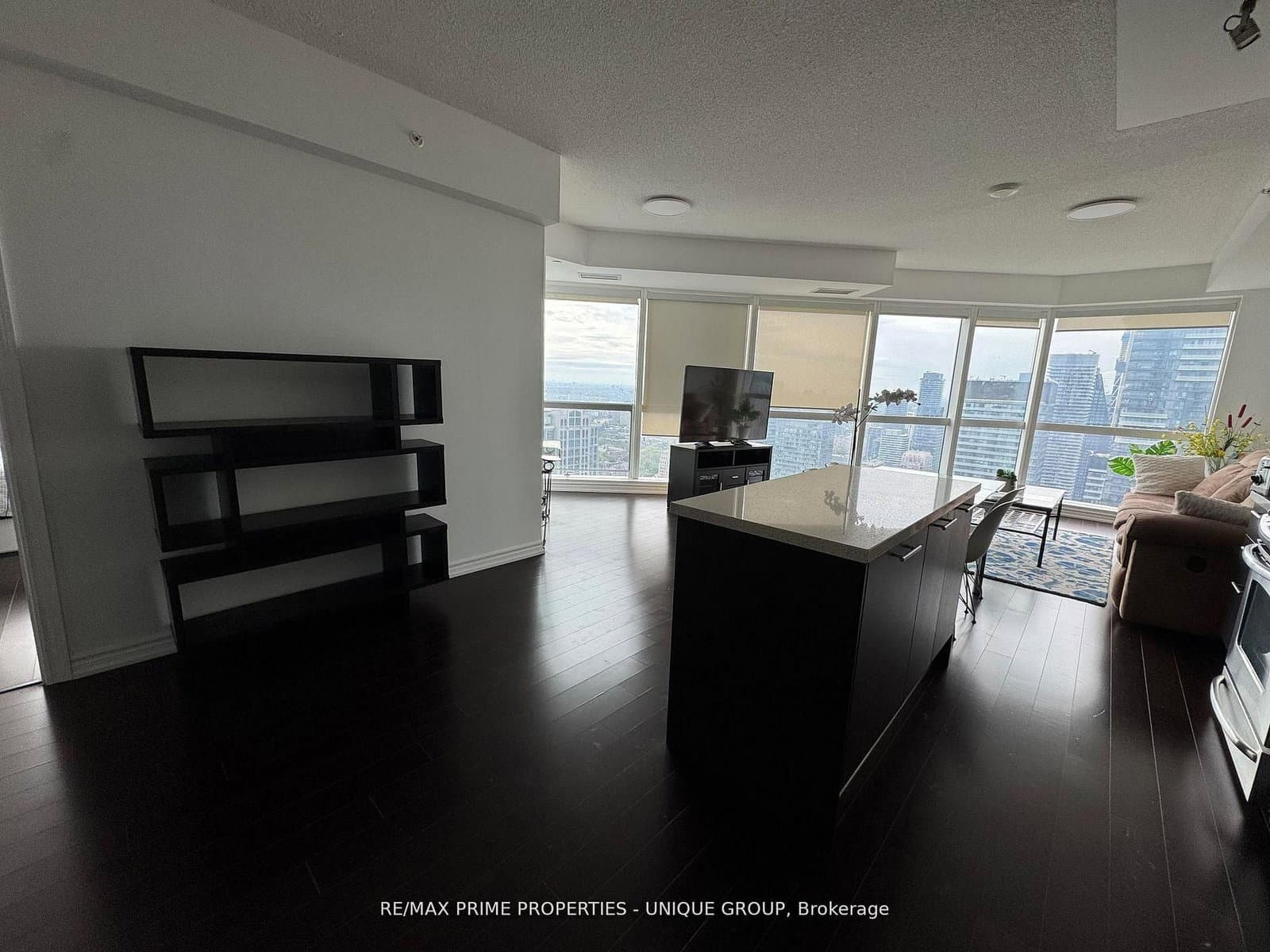 386 Yonge Street, Unit 5316 thumbnail 6