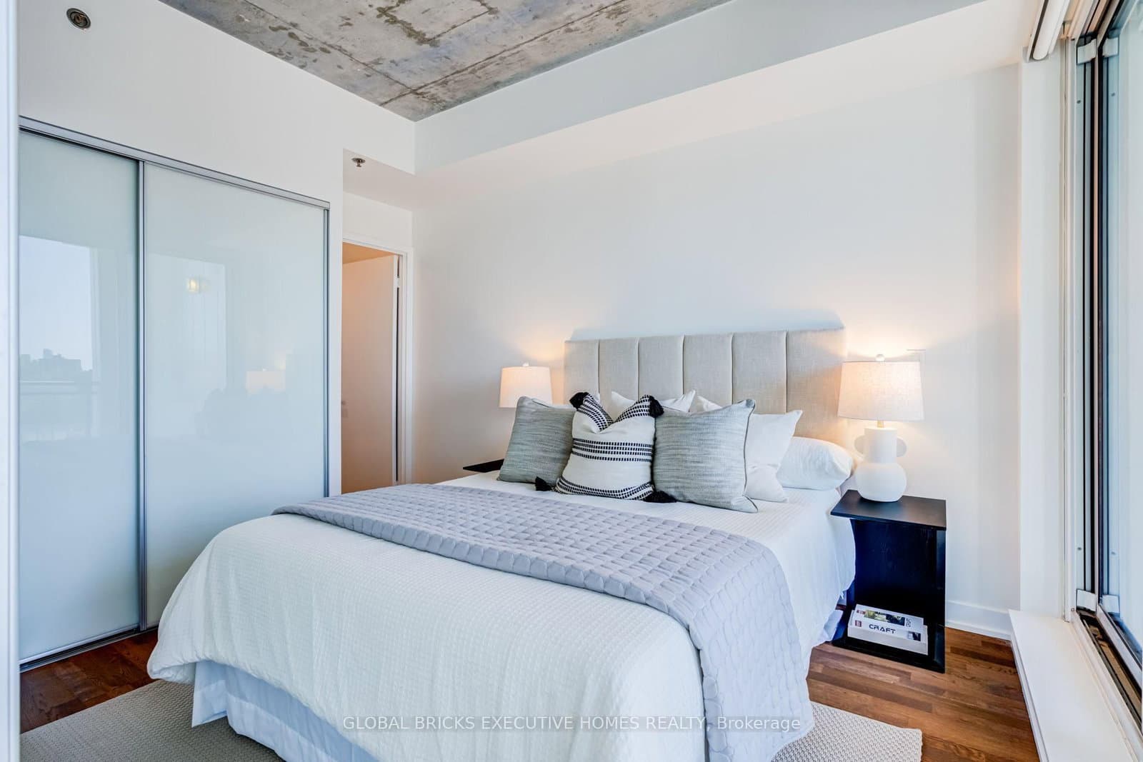 20 Minowan Miikan Lane, Unit 516 thumbnail 11
