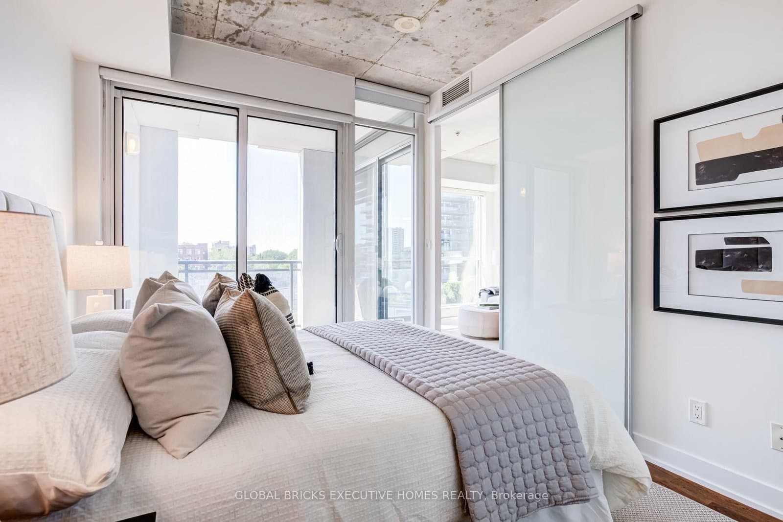 20 Minowan Miikan Lane, Unit 516 thumbnail 12