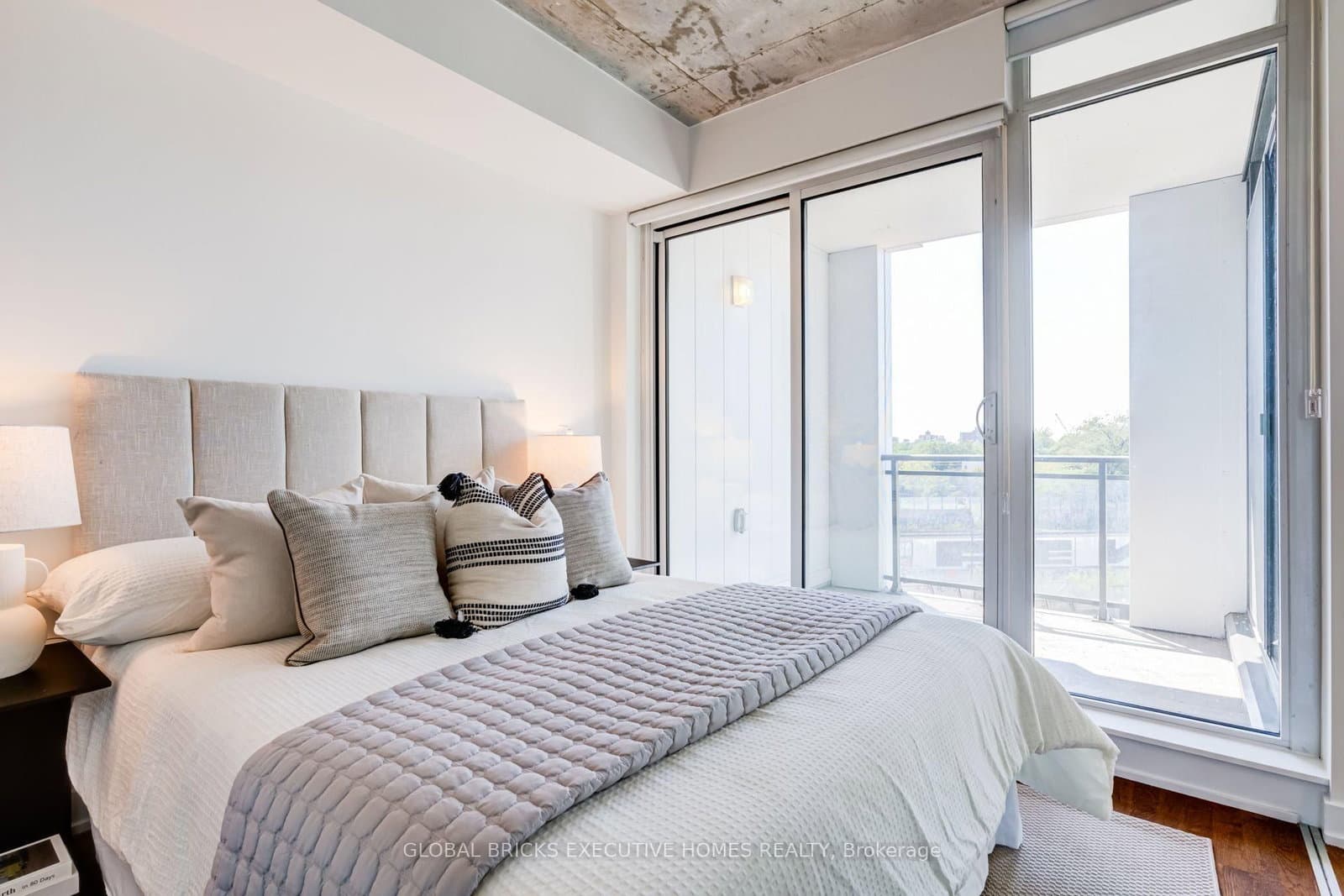 20 Minowan Miikan Lane, Unit 516 thumbnail 13