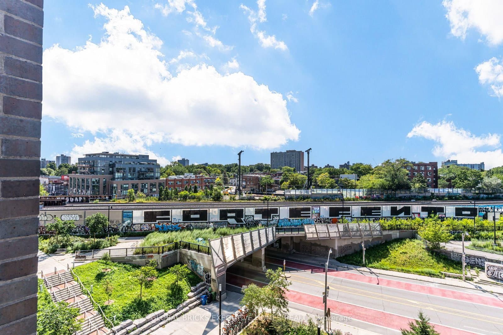 20 Minowan Miikan Lane, Unit 516 thumbnail 25
