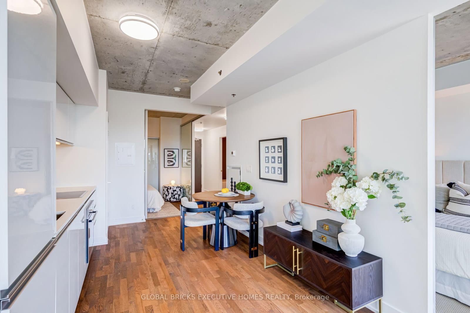 20 Minowan Miikan Lane, Unit 516 thumbnail 5