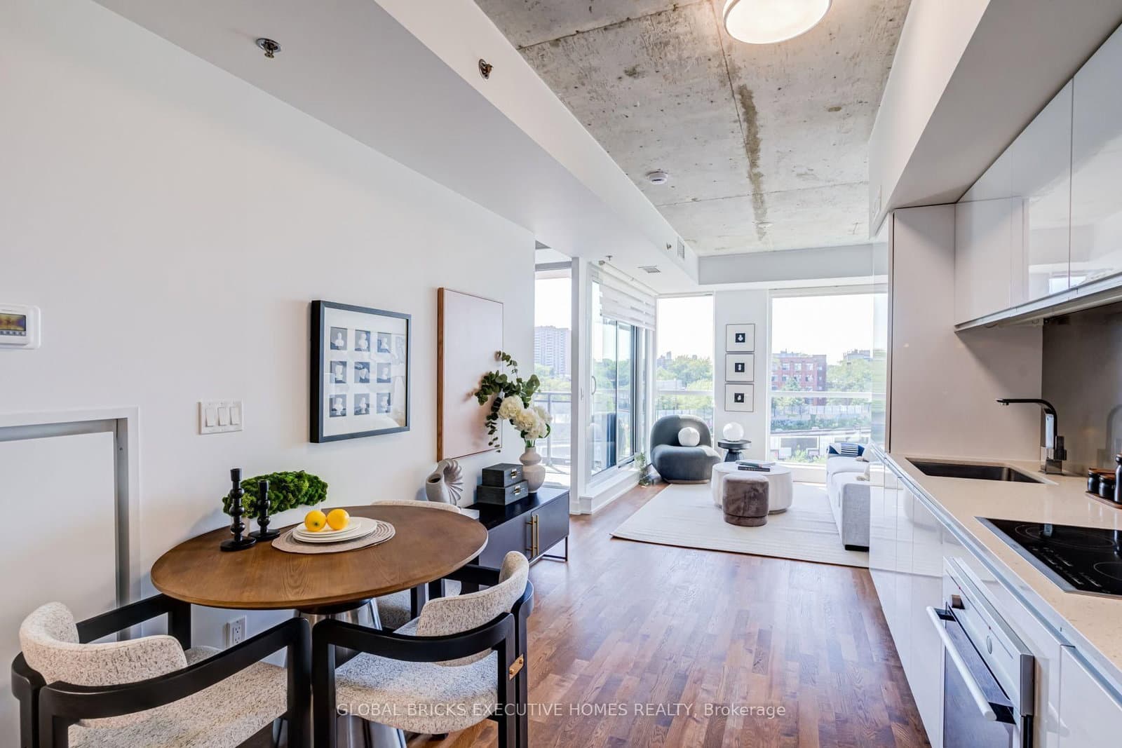 20 Minowan Miikan Lane, Unit 516 thumbnail 7