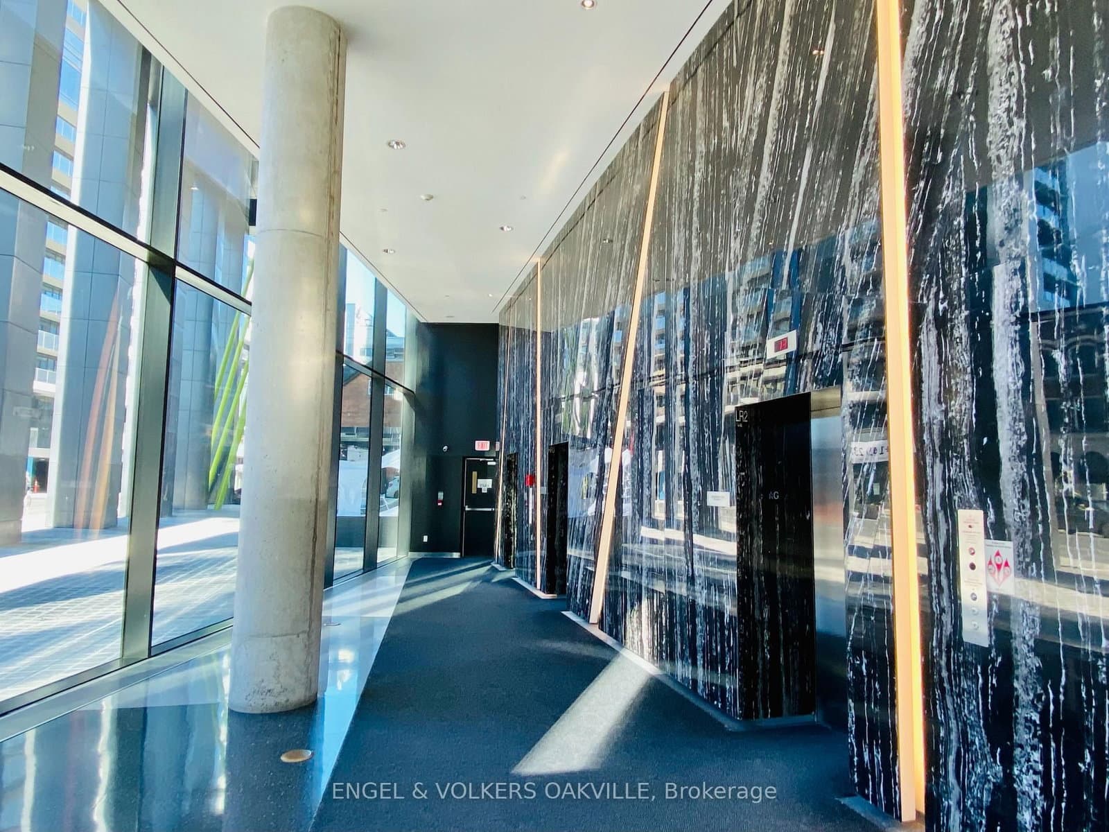 125 Peter Street, Unit 3310 thumbnail 8