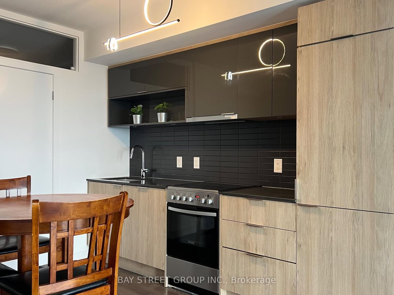 159 Wellesley Street E, Unit 2406 thumbnail 12