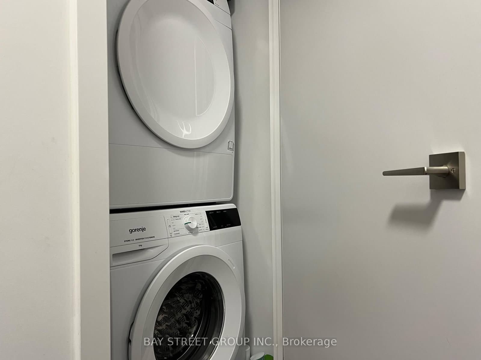 159 Wellesley Street E, Unit 2406 thumbnail 4