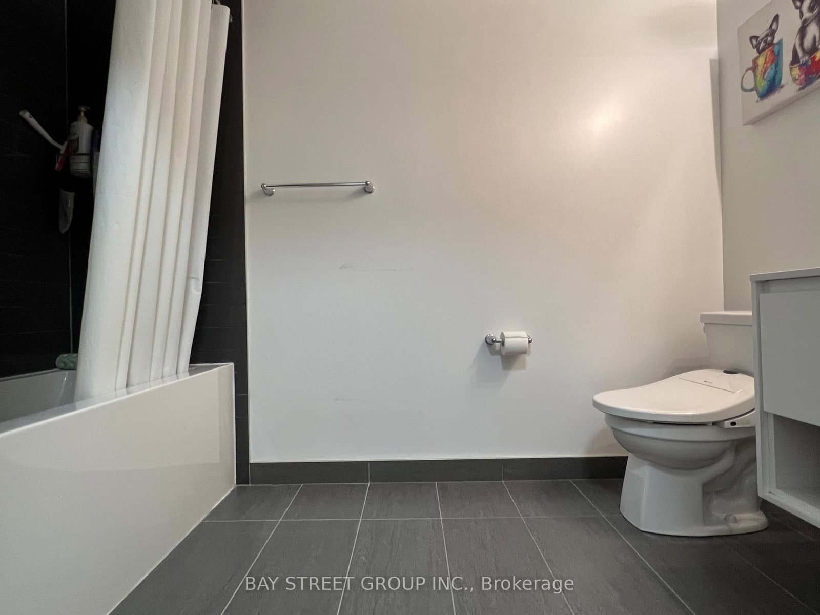 159 Wellesley Street E, Unit 2406 thumbnail 5