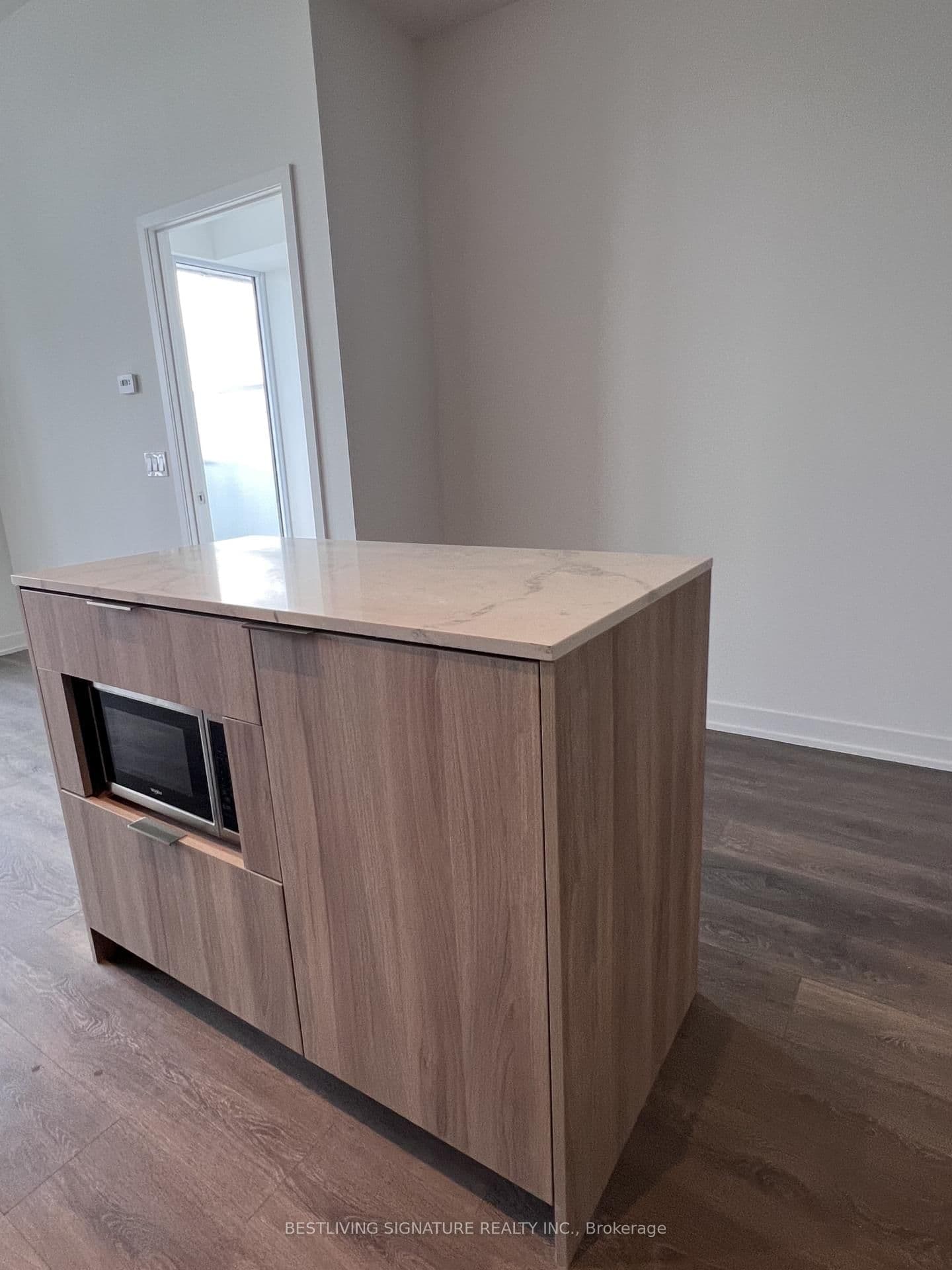 15 Holmes Avenue, Unit 2401 thumbnail 10
