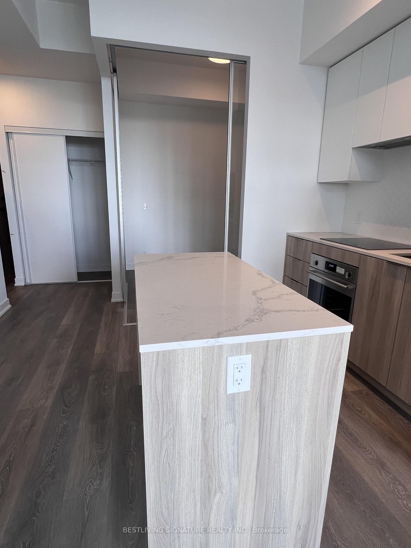 15 Holmes Avenue, Unit 2401 thumbnail 12
