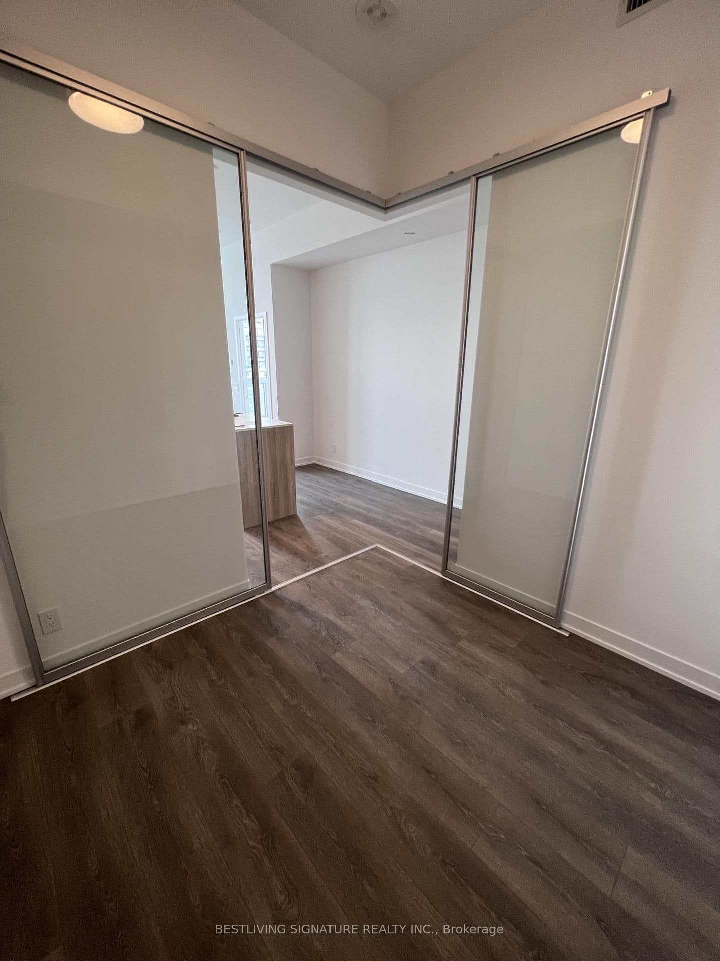 15 Holmes Avenue, Unit 2401 thumbnail 3