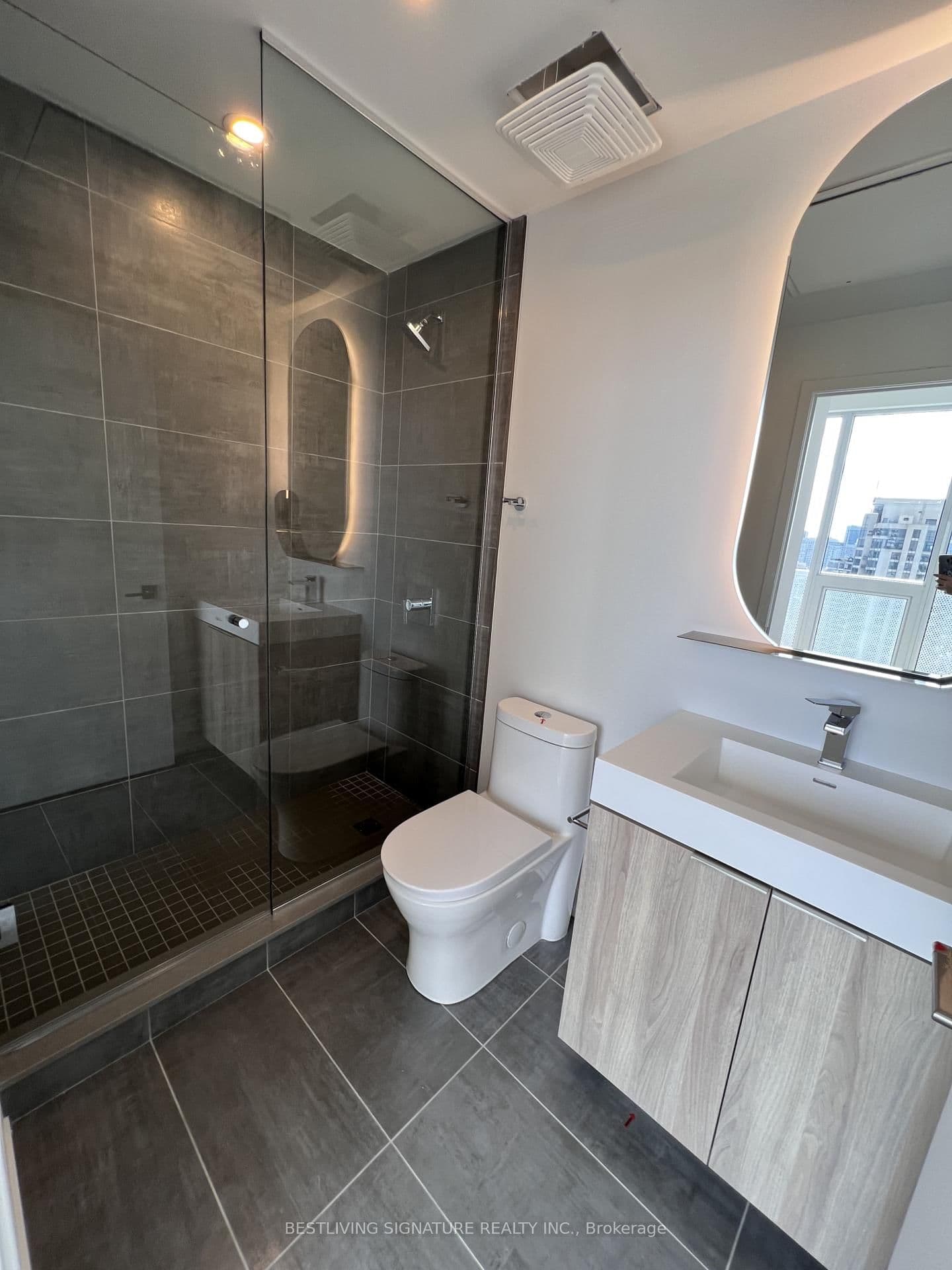 15 Holmes Avenue, Unit 2401 thumbnail 6