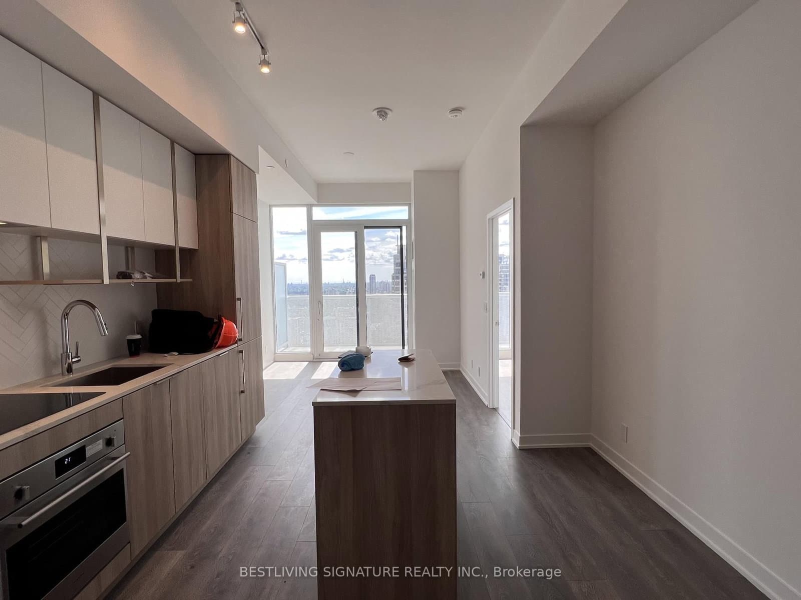 15 Holmes Avenue, Unit 2401 thumbnail 9
