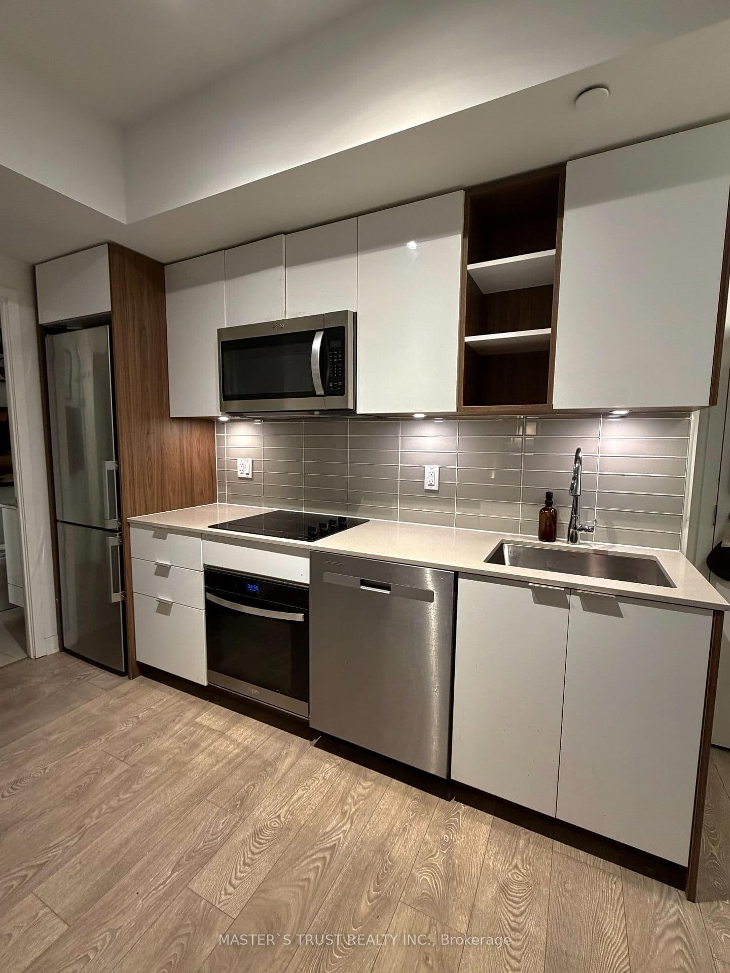 543 Richmond Street W, Unit 710