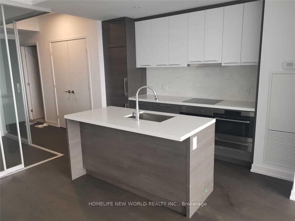 488 University Avenue, Unit 4005 thumbnail 6