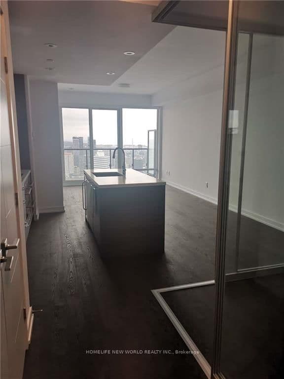 488 University Avenue, Unit 4005 thumbnail 9