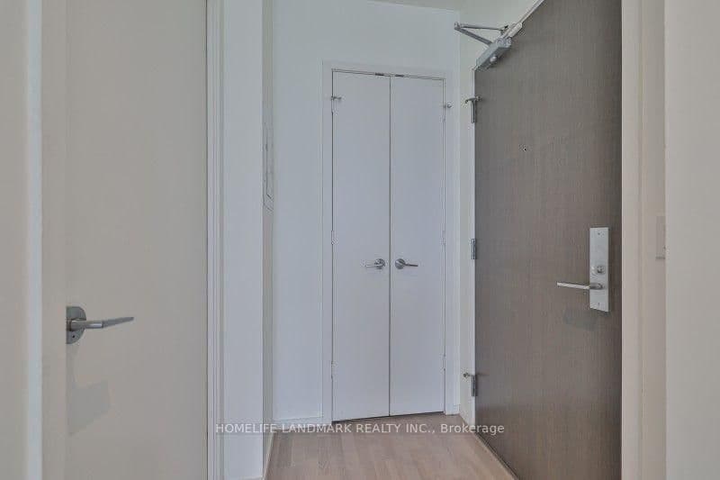 101 Charles Street E, Unit 2211 thumbnail 13